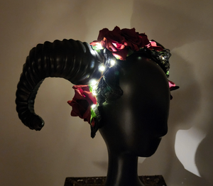 LED light-up ram horns with red roses – devil costume headband for Halloween